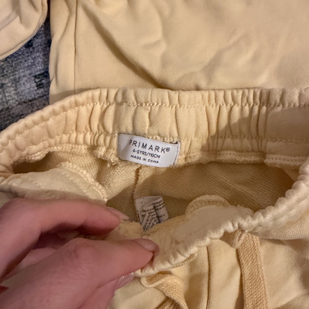 Primark Soft Yellow set - Picture 3 of 4